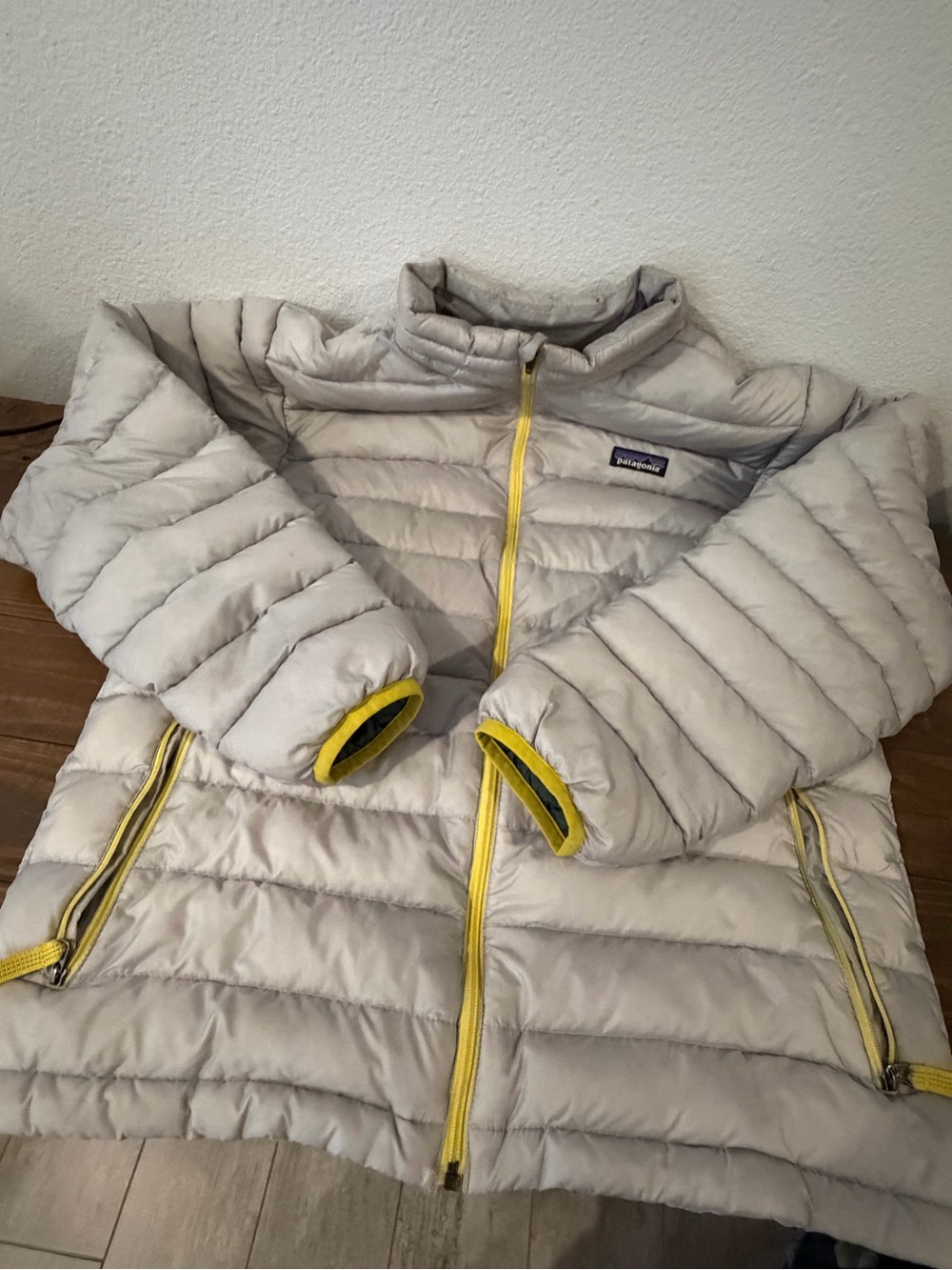 Patagonia Kids' Lightweight Puffer Jacket - Light Gray with Yellow Trim Boyd XL